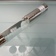 Load image into Gallery viewer, EMANUEL Challah Knife - Silver Stripes
